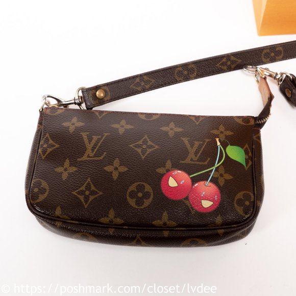⚜️SOLD⚜️ LOUIS VUITTON Monogram Cherries Pochette - Picture 2 of 8
